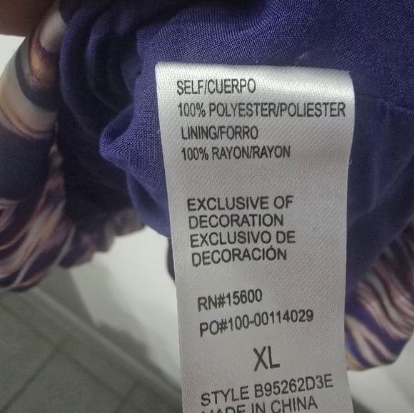 Democracy Women's Blue Patterned Top, Size XL - Picture 4 of 4